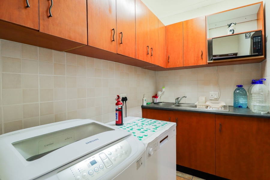 4 Bedroom Property for Sale in Fraaiuitsig Western Cape